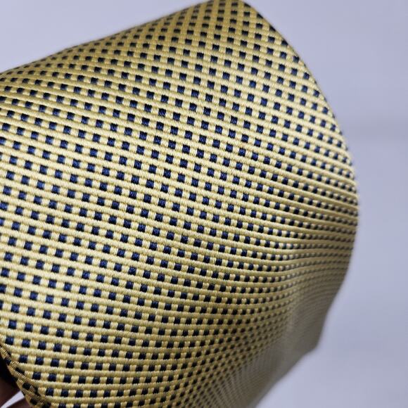 Brooks Brothers Silk Tie Made in the USA Navy Gold Diamond Dot Geometric Wedding - Picture 3 of 9